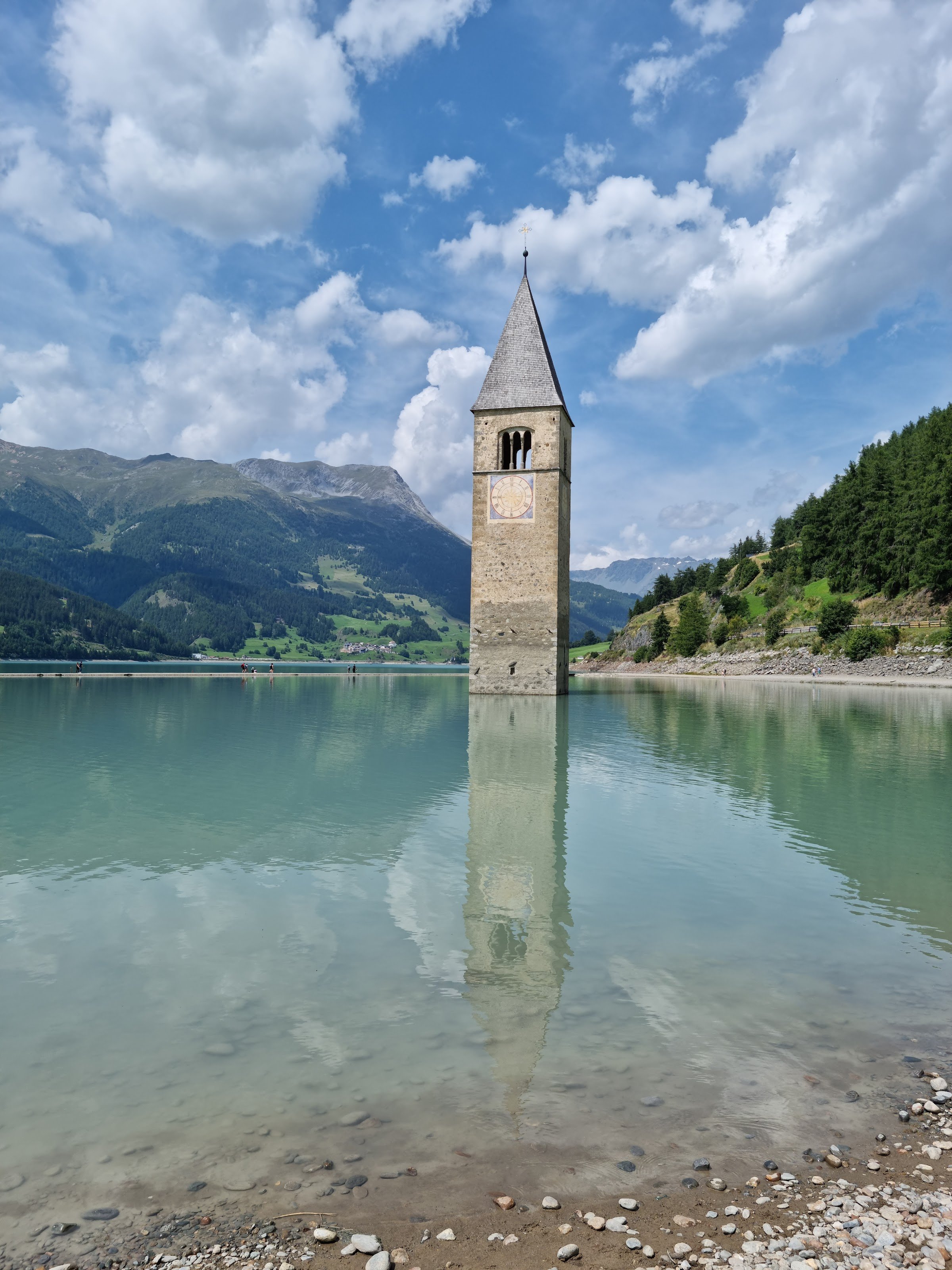 Reschensee (Campanile di Curon) lakeside viewpoint